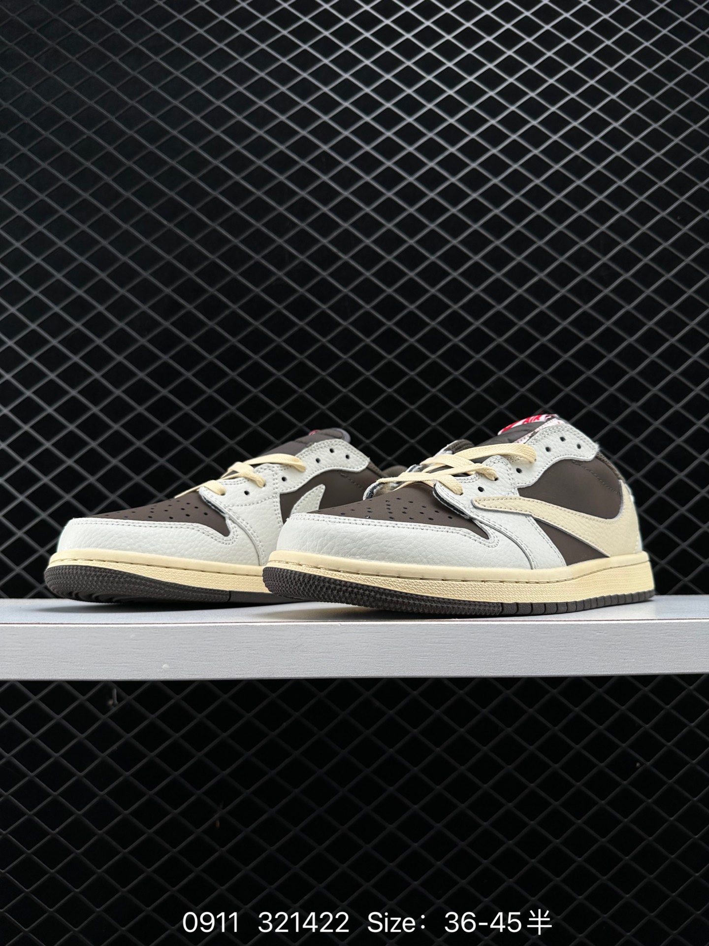 NIKE  Air Jordan 1 Low